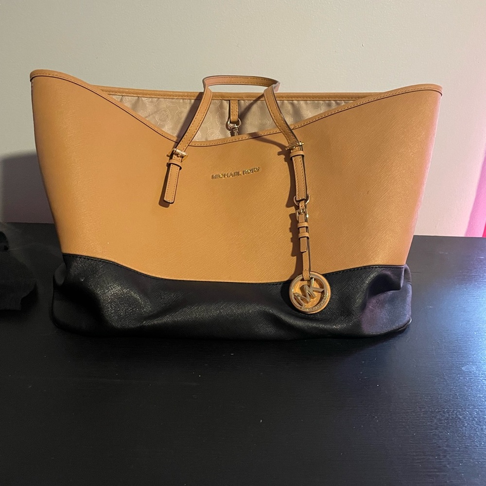 Michael Kors tote